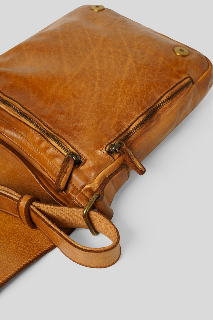 Bayside84 Crossbody Messenger Bag - Cognac