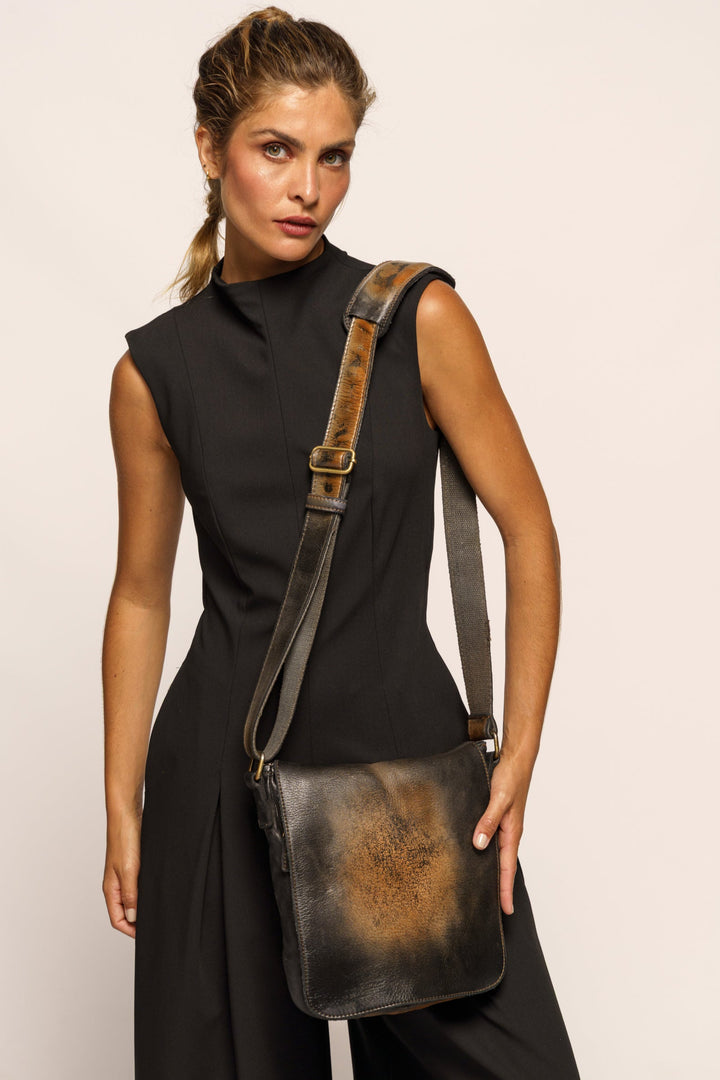 LUSHER CROSSBODY MESSENGER BAG IN BLACK RAW ONYX, BAYSIDE84 MESSENGER BAG, BLACK VINTAGE LEATHER MESSENGER BAG, IPAD CROSSBODY BAG