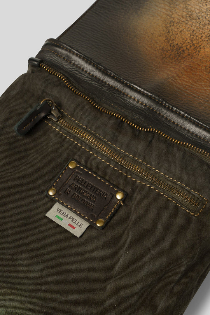 Bayside84 Crossbody Messenger Bag - Raw Onyx