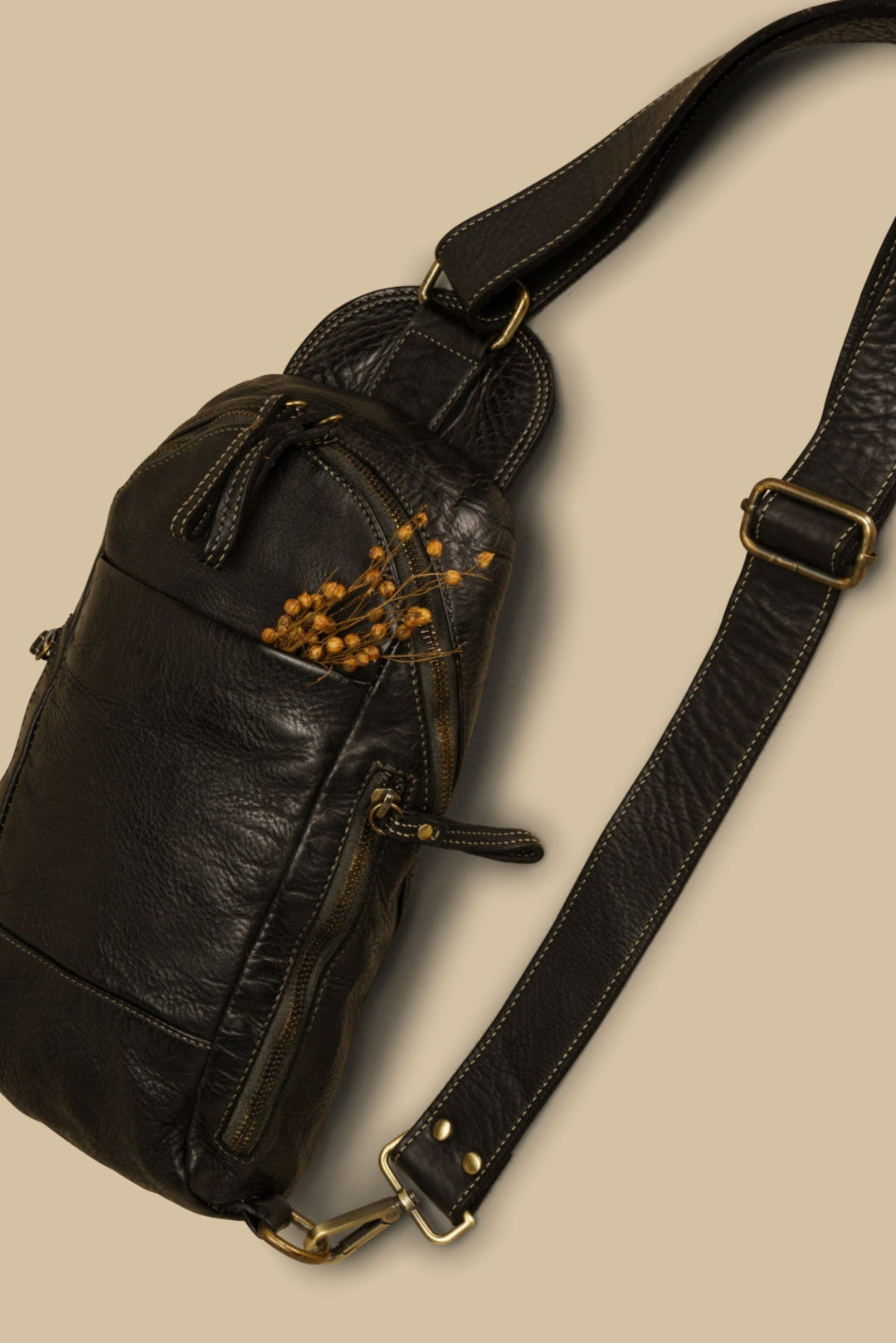 lusher movement sling bag black, coach thompson sling bag, coach leather sling bags, vintage leather sling bags, black leather sling,