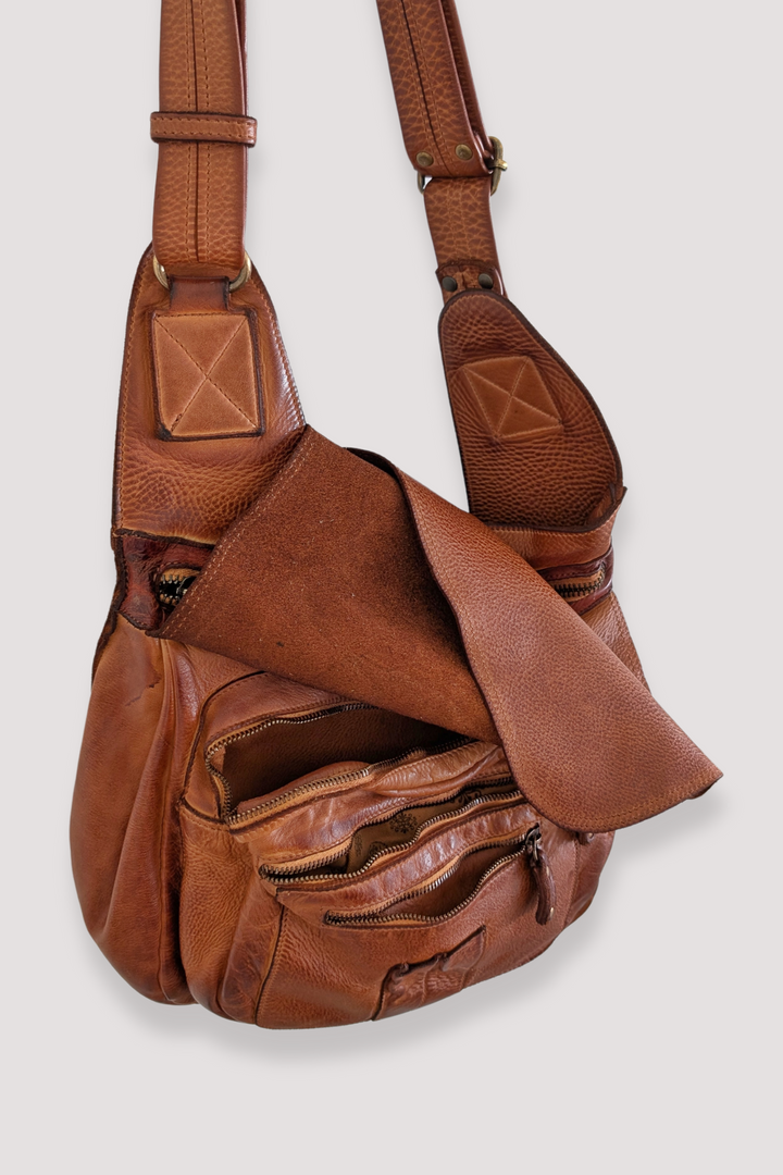 BAYSIDE84 Crossbody Saddle Bag - Cognac Mens