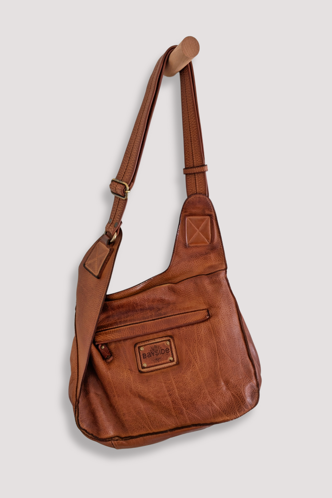 BAYSIDE84 Crossbody Saddle Bag - Cognac