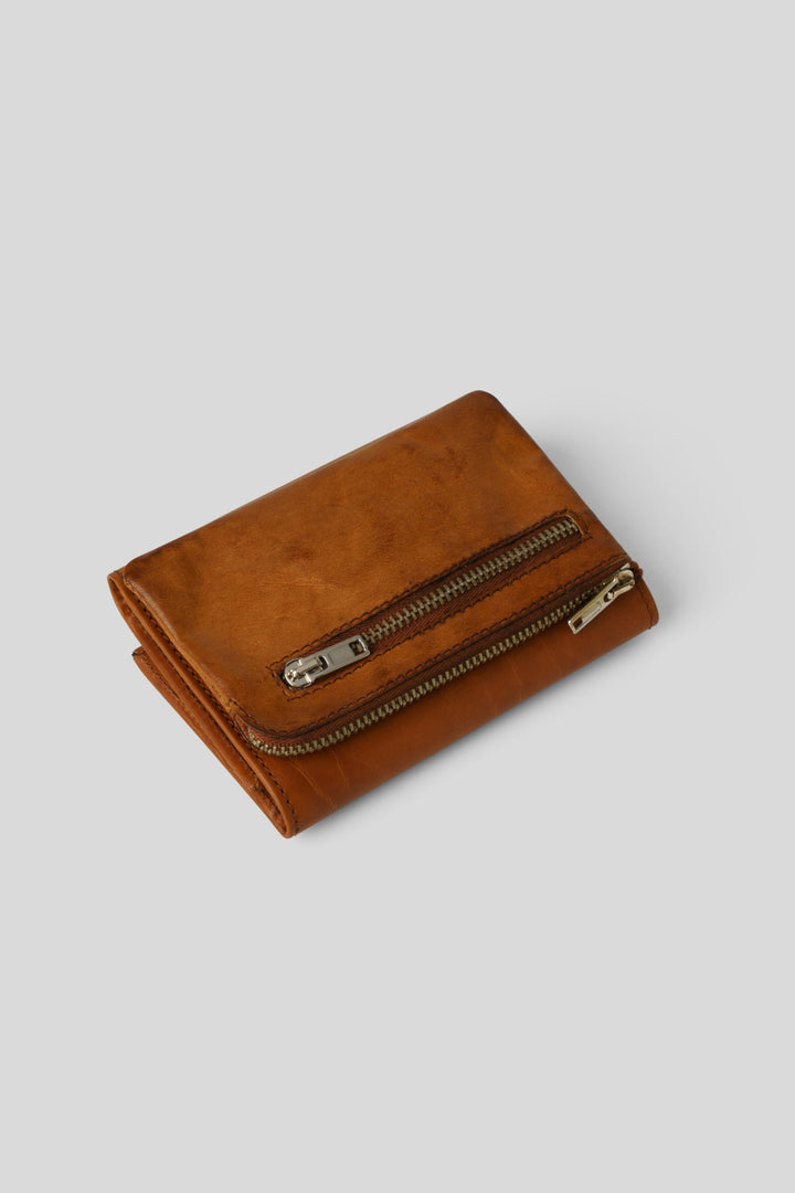 AU79 SMALL STUDDED WALLET COGNAC, LUSHER ITALIAN LEATHER WALLETS, LUXURY ITALIAN LEATHER WALLET COGNAC, STUDDED WALLET