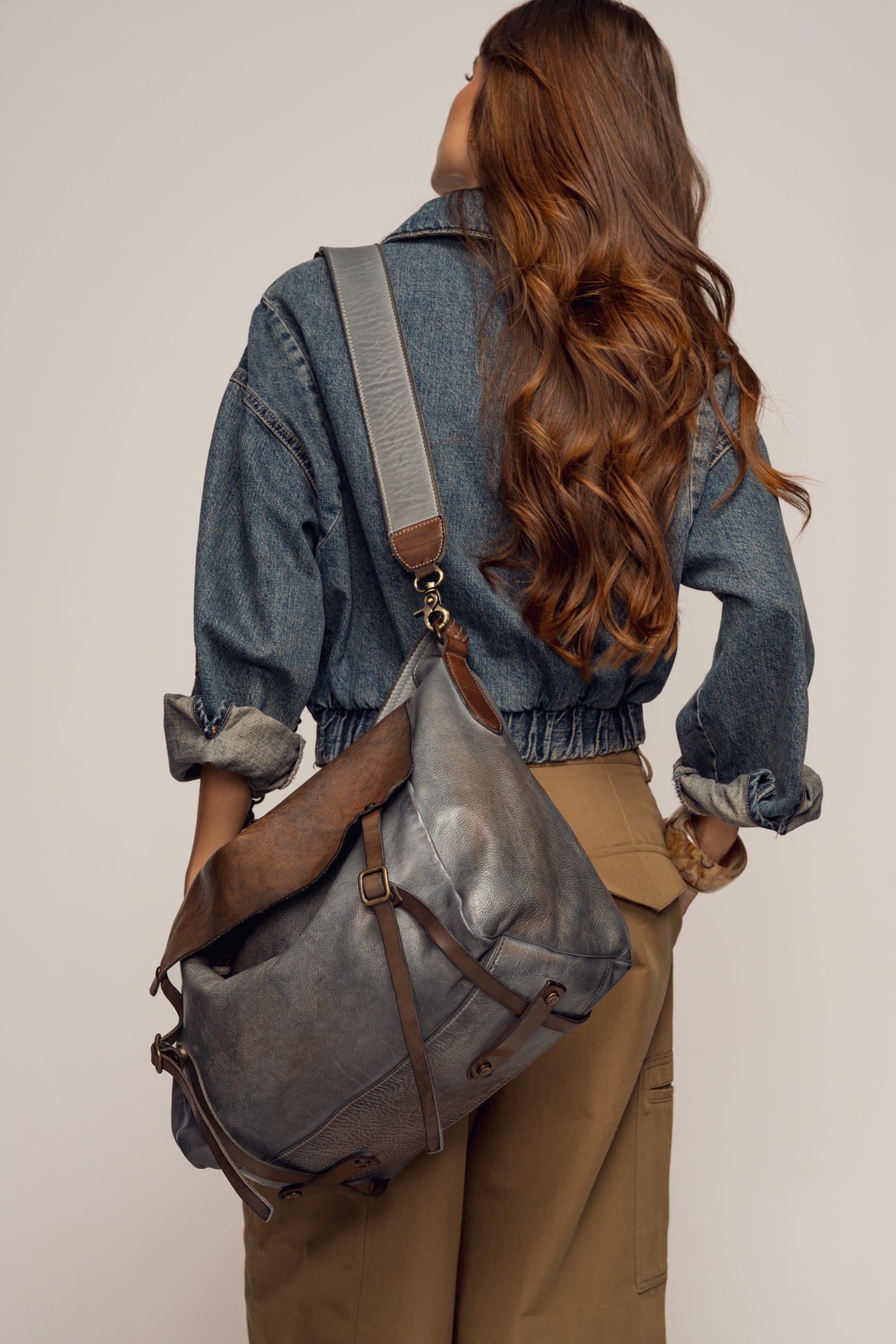 vintage バッグ Italian Leather Vegetable-Tanned Messenger & Crossbody Bag