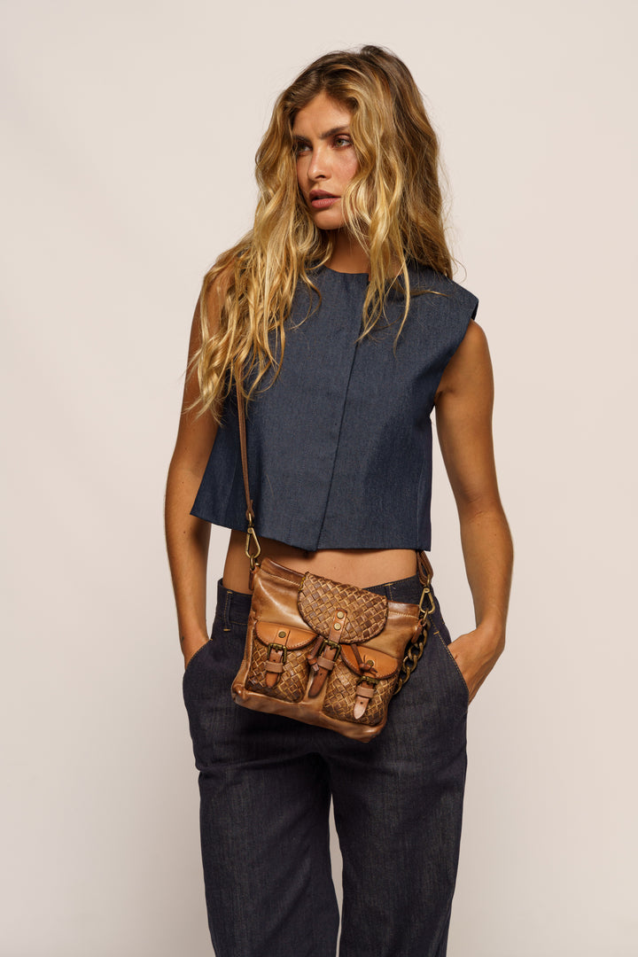 AU79 Woven Multipocket Chain Bag