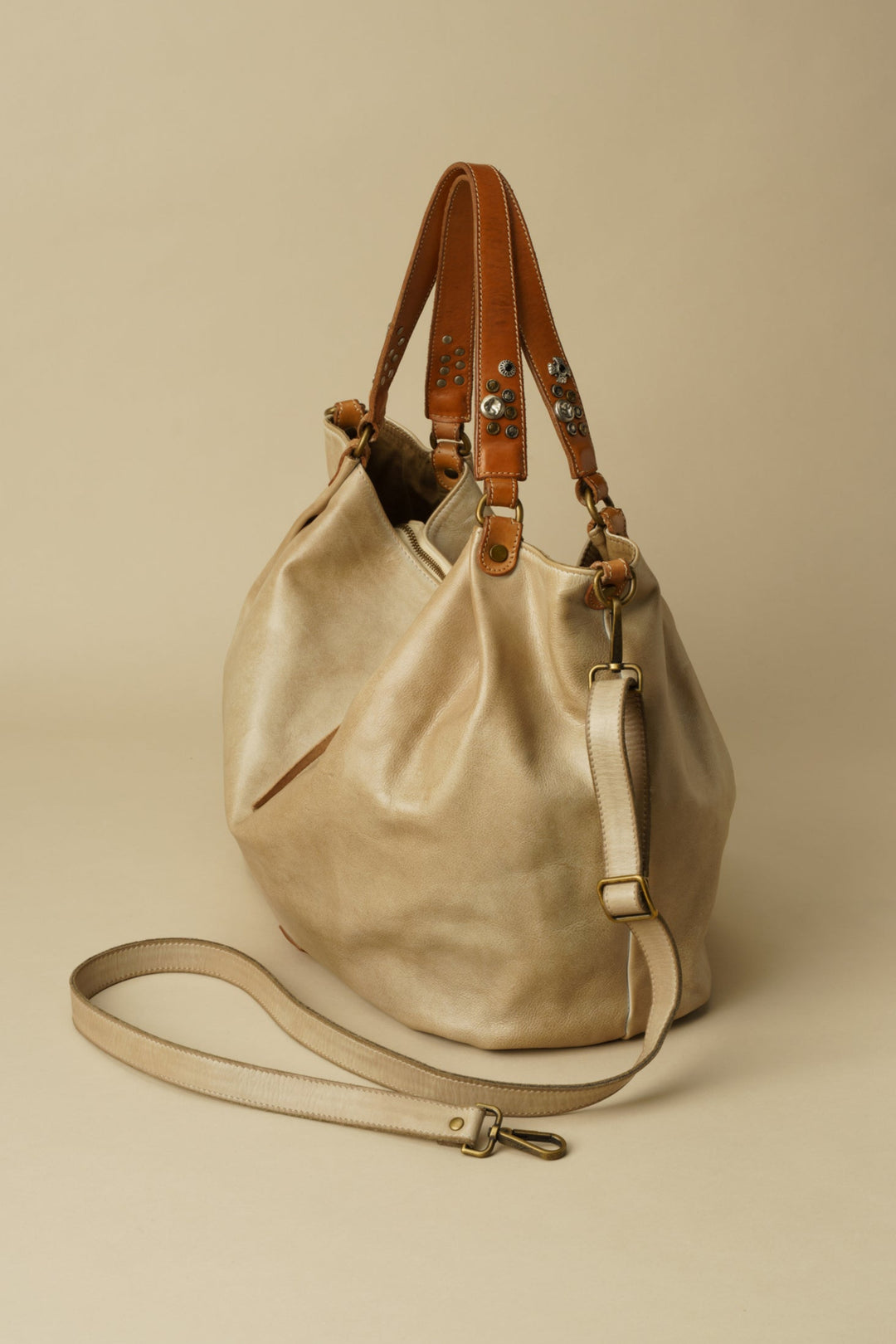 Lusher Studded Slouchy Hobo, AU79 slouchy hobo corda, LUSHER AU79 COLLAB HOBO, TAN LEATHER HOBO WITH STUDDED STRAPS, VEGETABLE TANNED LUXURY SOFT LEATHER HOBO, 