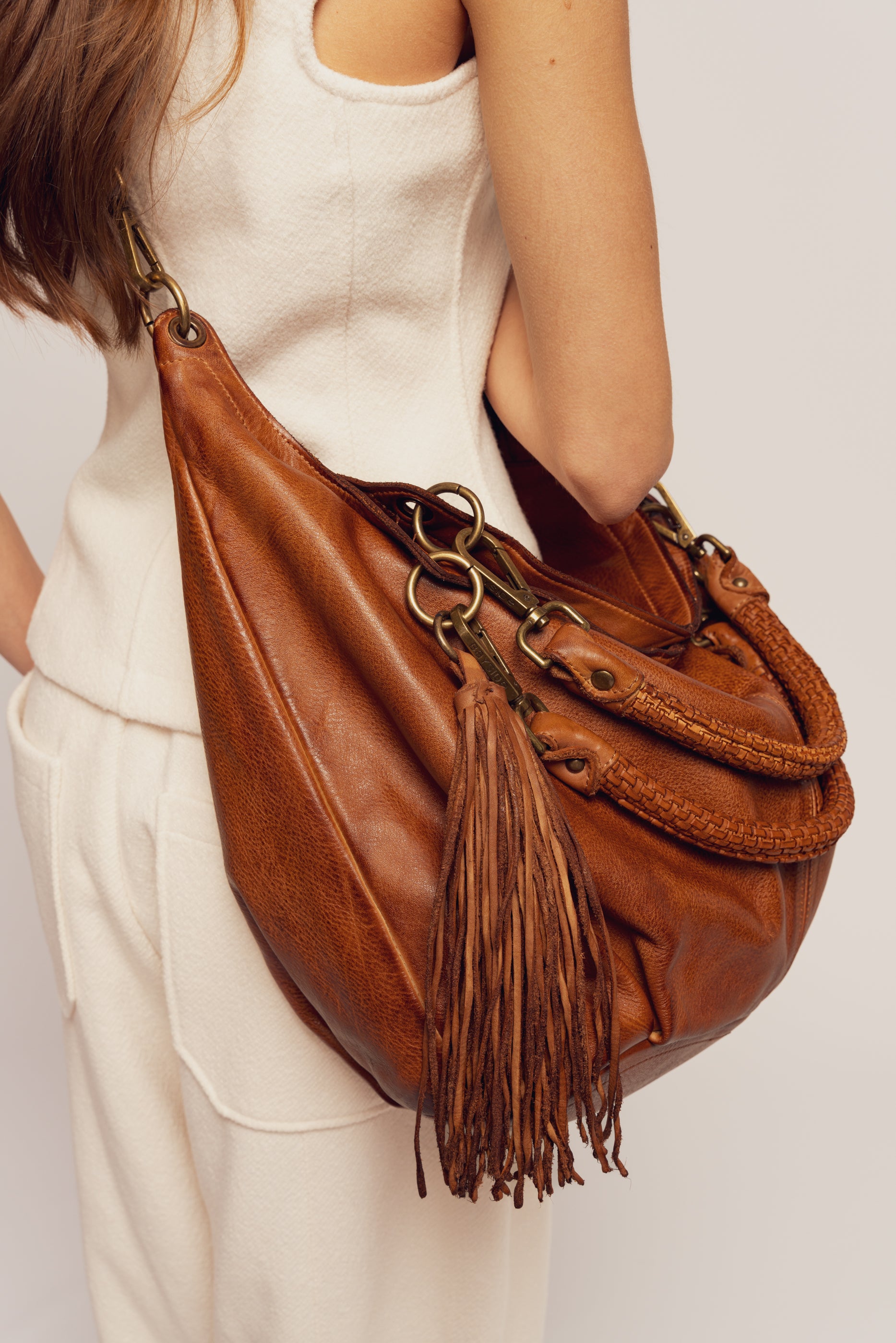 Bayside84 Calla Lily XL Hobo - Cognac – LUSHER.co