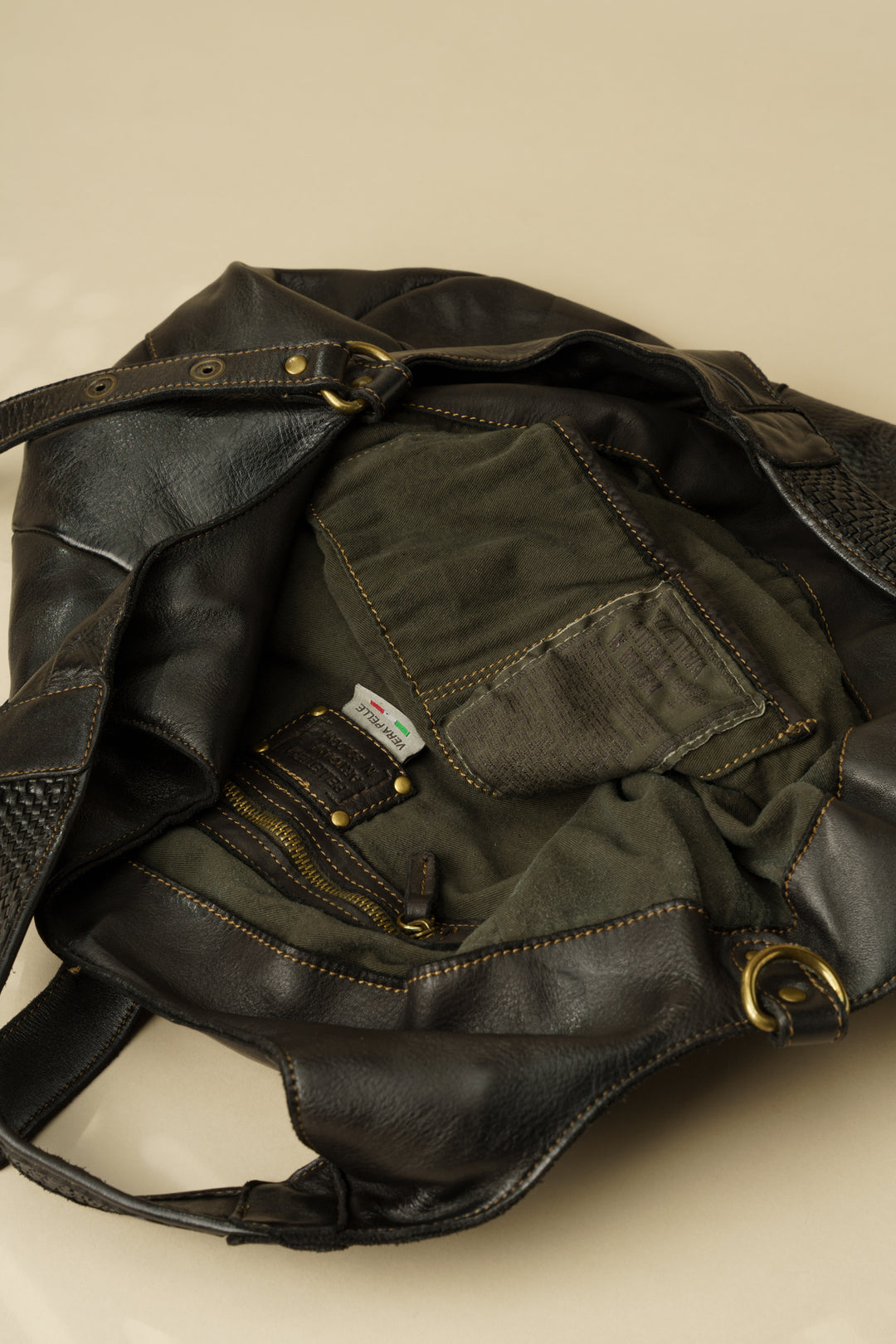 BAYSIDE84 Slouchy Carryall Hobo - Black