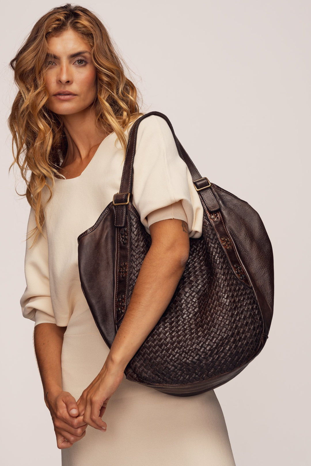Emilia Handwoven Italian Leather Hobo - Chocolate Brown | LUSHER house of vintage, 