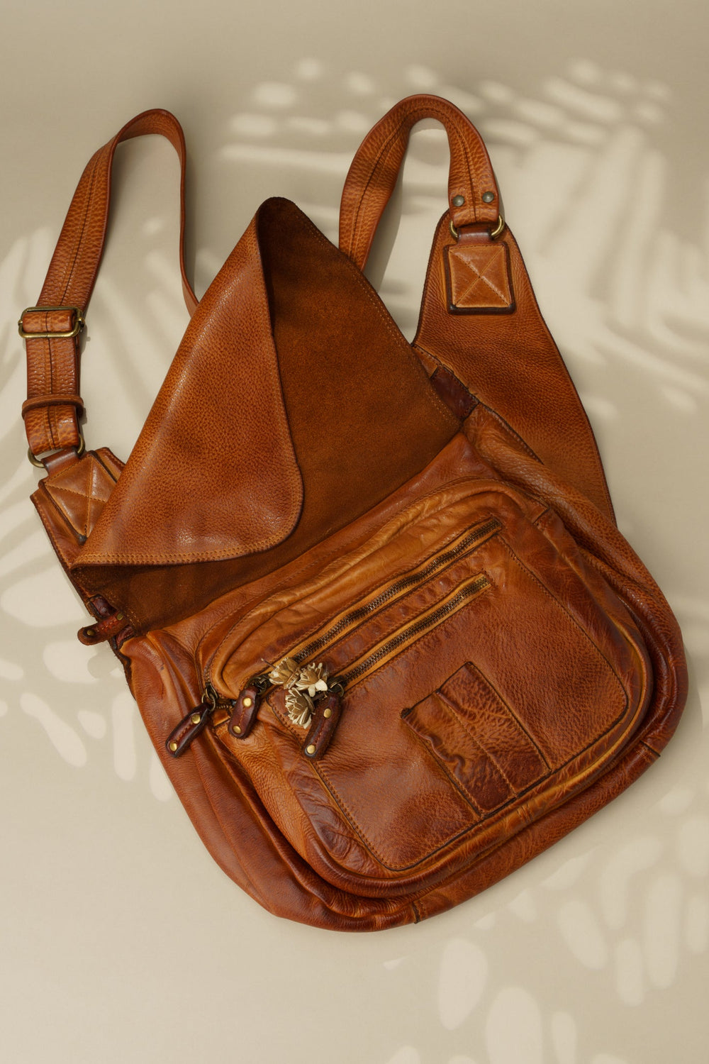 LUSHER CROSSBODY SADDLE BAG, LUSHER BAYSIDE84 CROSSBODY SADDLE BAG COGNAC