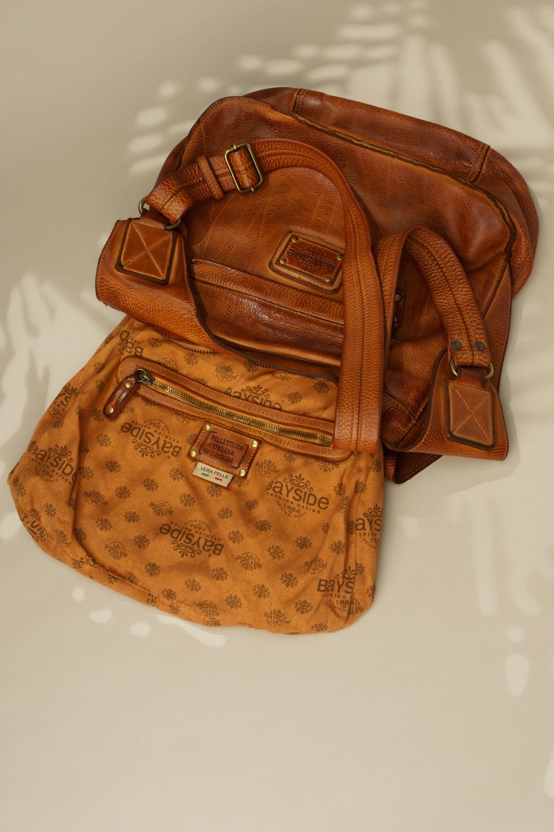 BAYSIDE84 Crossbody Saddle Bag - Cognac