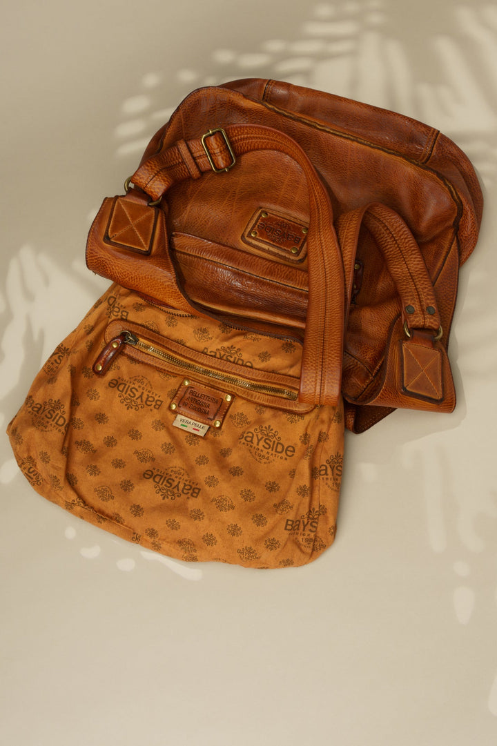 BAYSIDE84 Crossbody Saddle Bag - Cognac