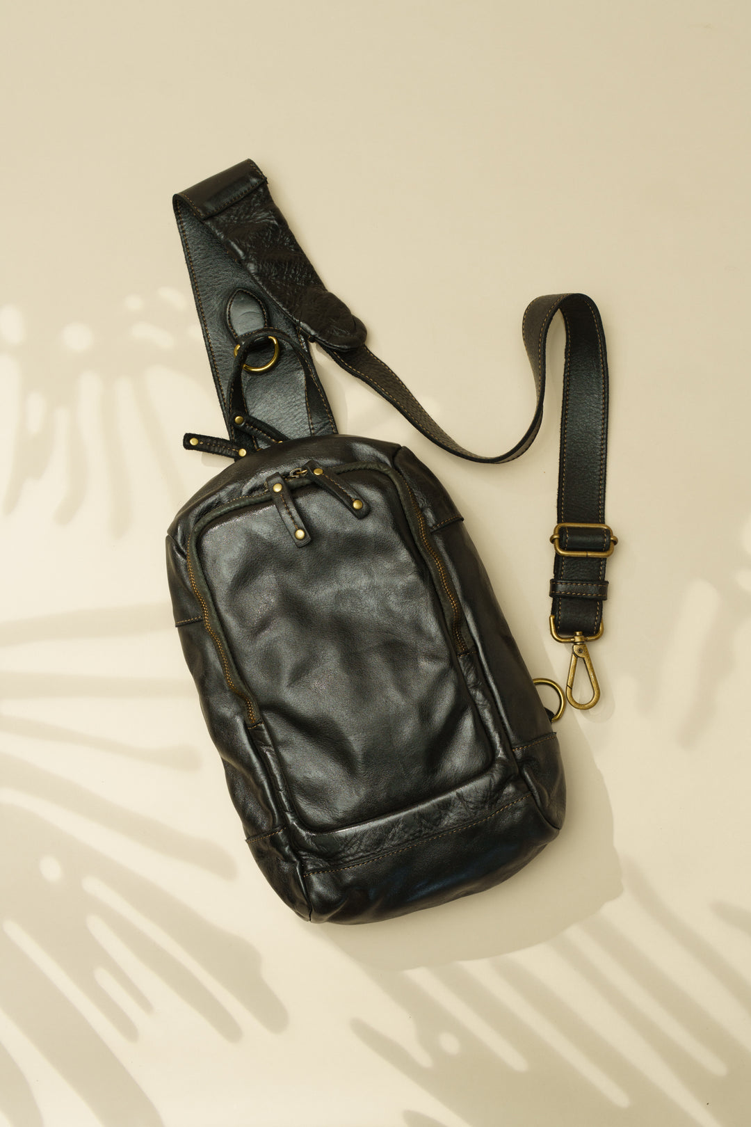 LUSHER LEATHER SLING BAGS, MODENA LEATHER SLING BAG, VINTAGE LEATHER SLING BAGS, SOFT SLOUCHY LEATHER SLING BAG, IPAD SLING BAG, 