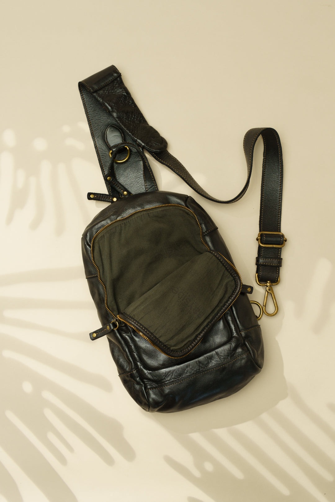 LUSHER LEATHER SLING BAGS, MODENA LEATHER SLING BAG, VINTAGE LEATHER SLING BAGS, SOFT SLOUCHY LEATHER SLING BAG, IPAD SLING BAG, 