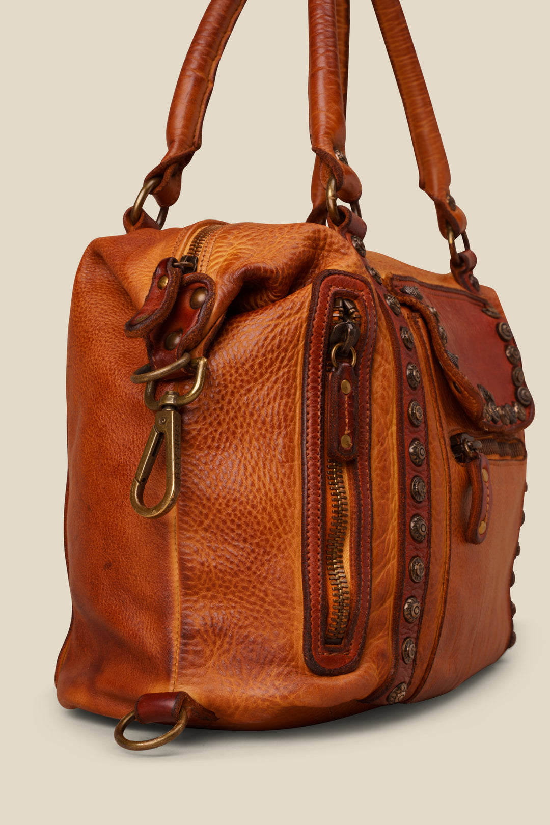 LUSHER MOTORCYCLE BAG COGNAC, BAYSIDE84 + LUSHER COLLAB, MOTOCYCLE HANDBAG, BOXY LEATHER HANDBAG, CONVERTIBLE HANDBAG, STUDDED CROSSBODY HANDBAG, MADE IN ITALY BAGS, VINTAGE LEATHER BAGS