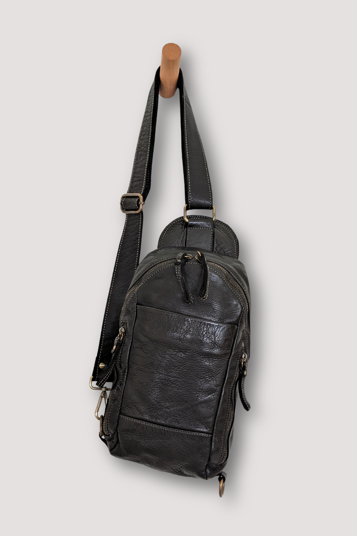 Movement Sling Bag - Black Out