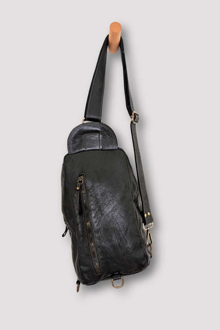 Movement Sling Bag - Black Out