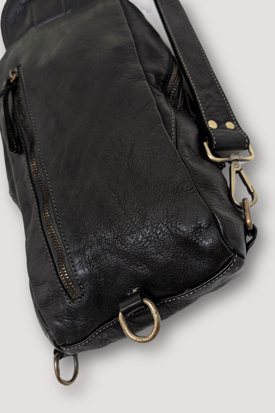 Movement Sling Bag - Black Out