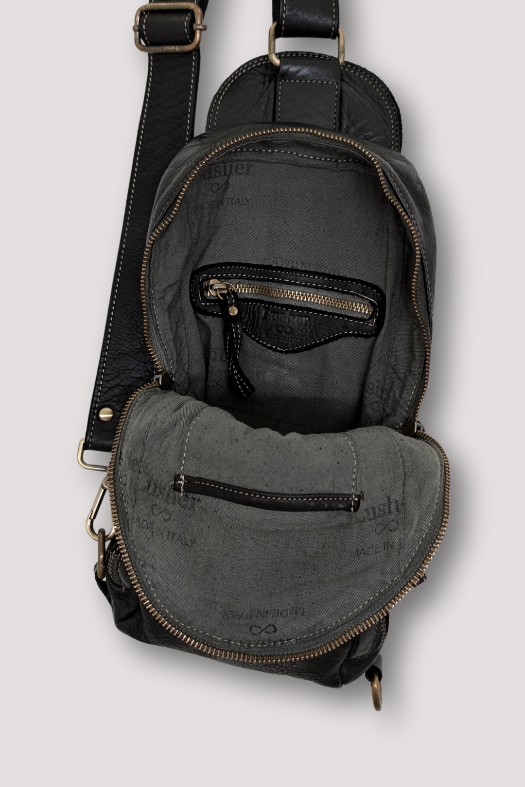 Movement Sling Bag - Black Out