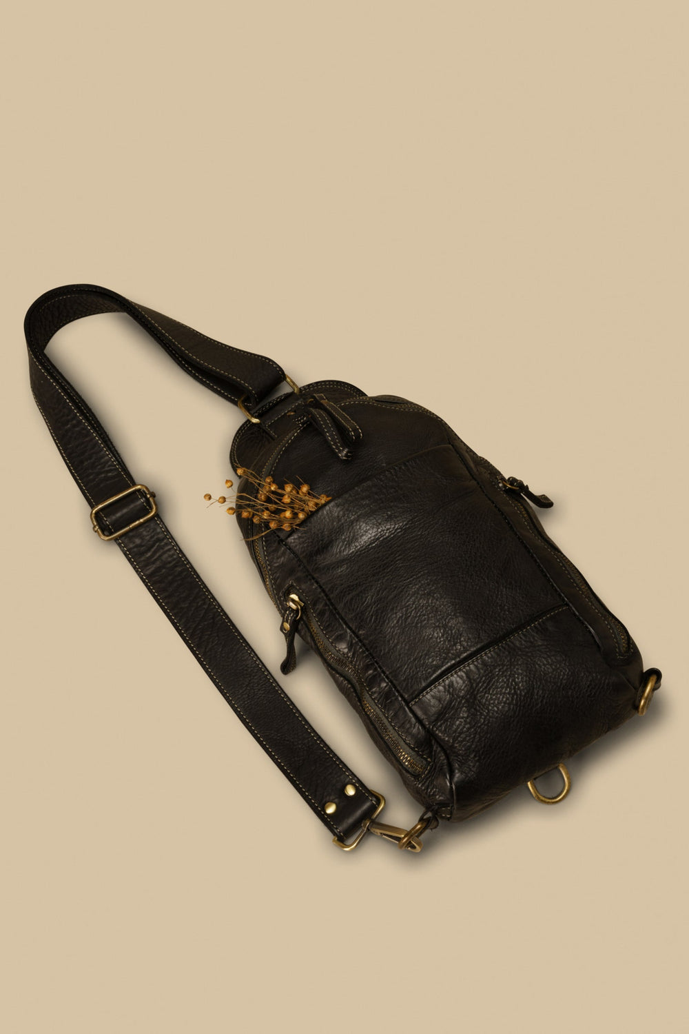 lusher movement sling bag black, coach thompson sling bag, coach leather sling bags, vintage leather sling bags, black leather sling, 