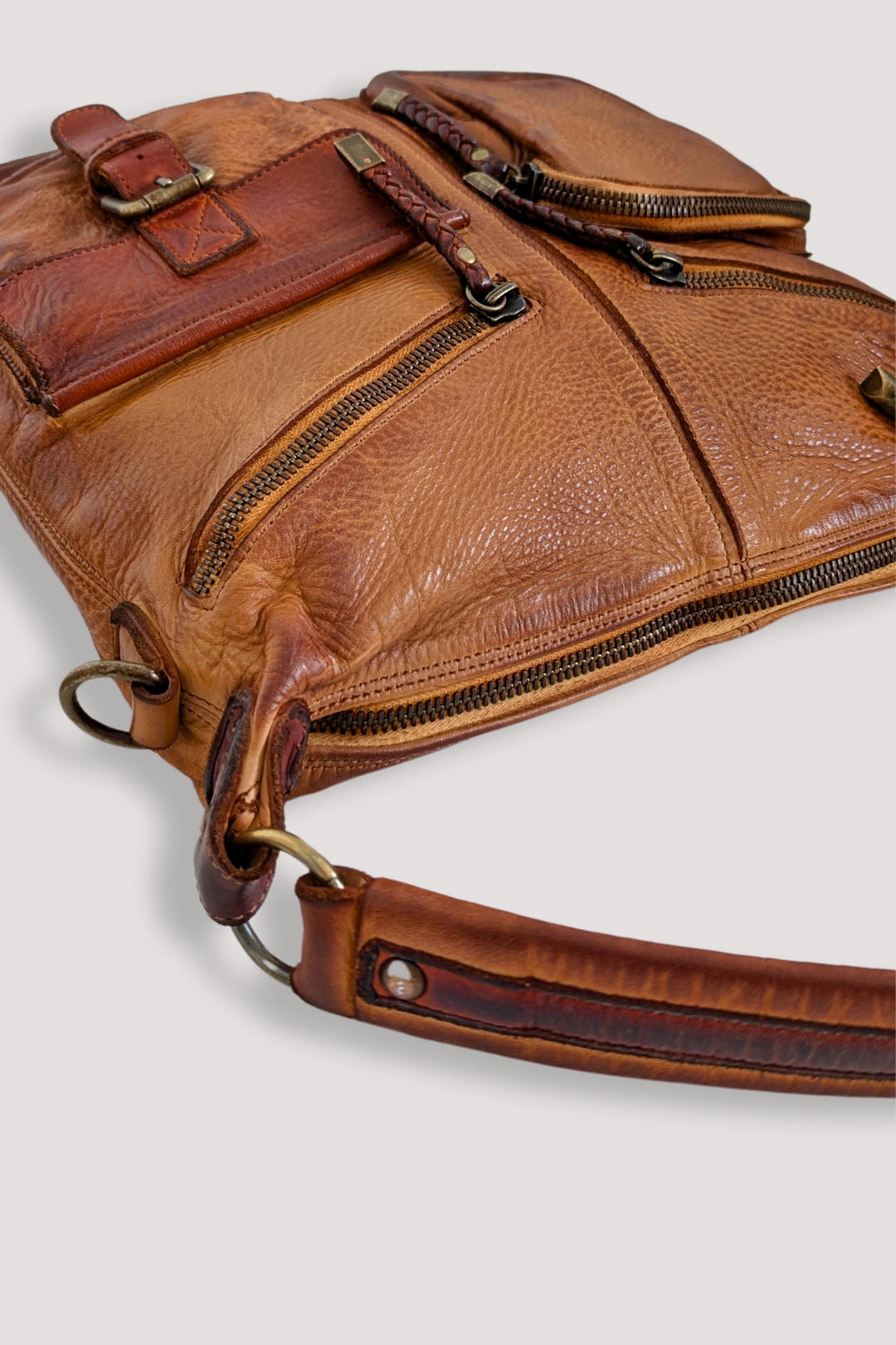 Bayside84 Multipocket Shoulder Bag - Cognac