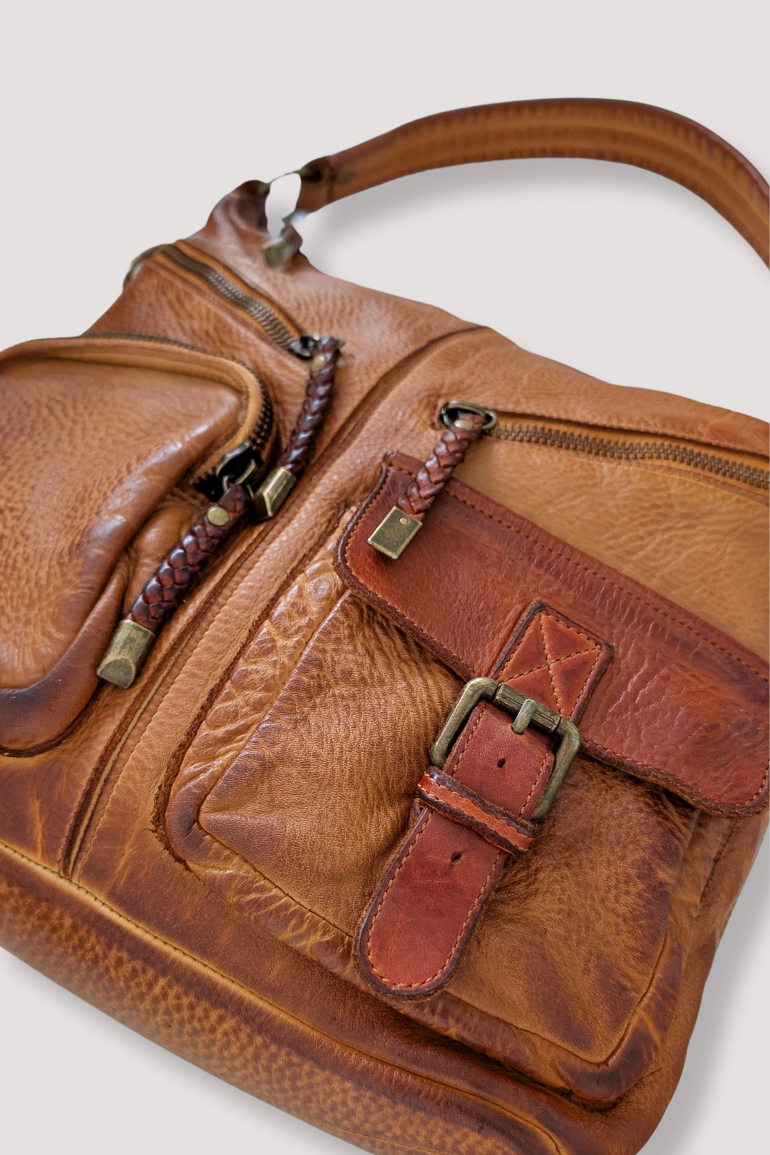 Bayside84 Multipocket Shoulder Bag - Cognac