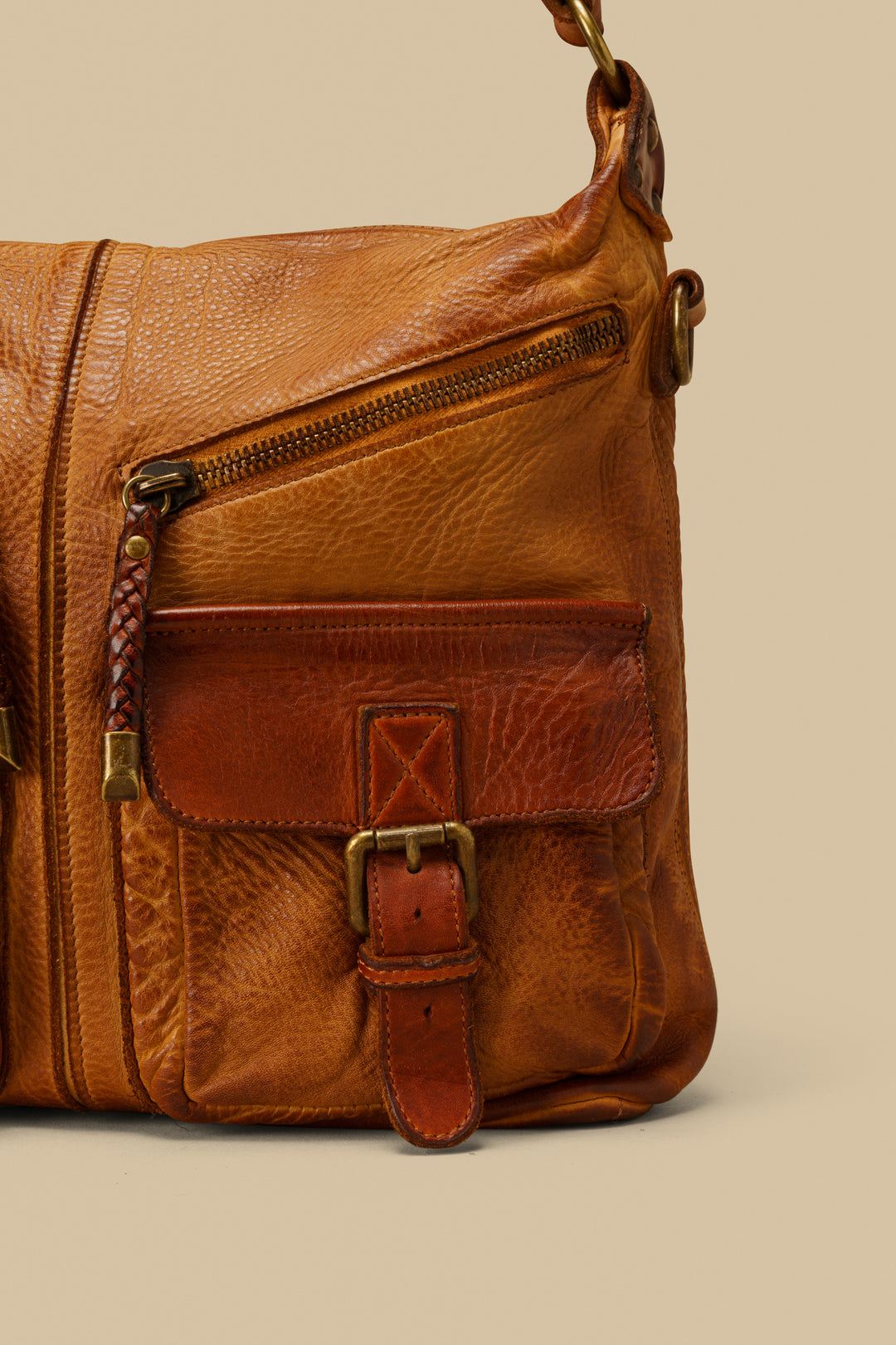 Bayside84 Multipocket Shoulder Bag - Cognac