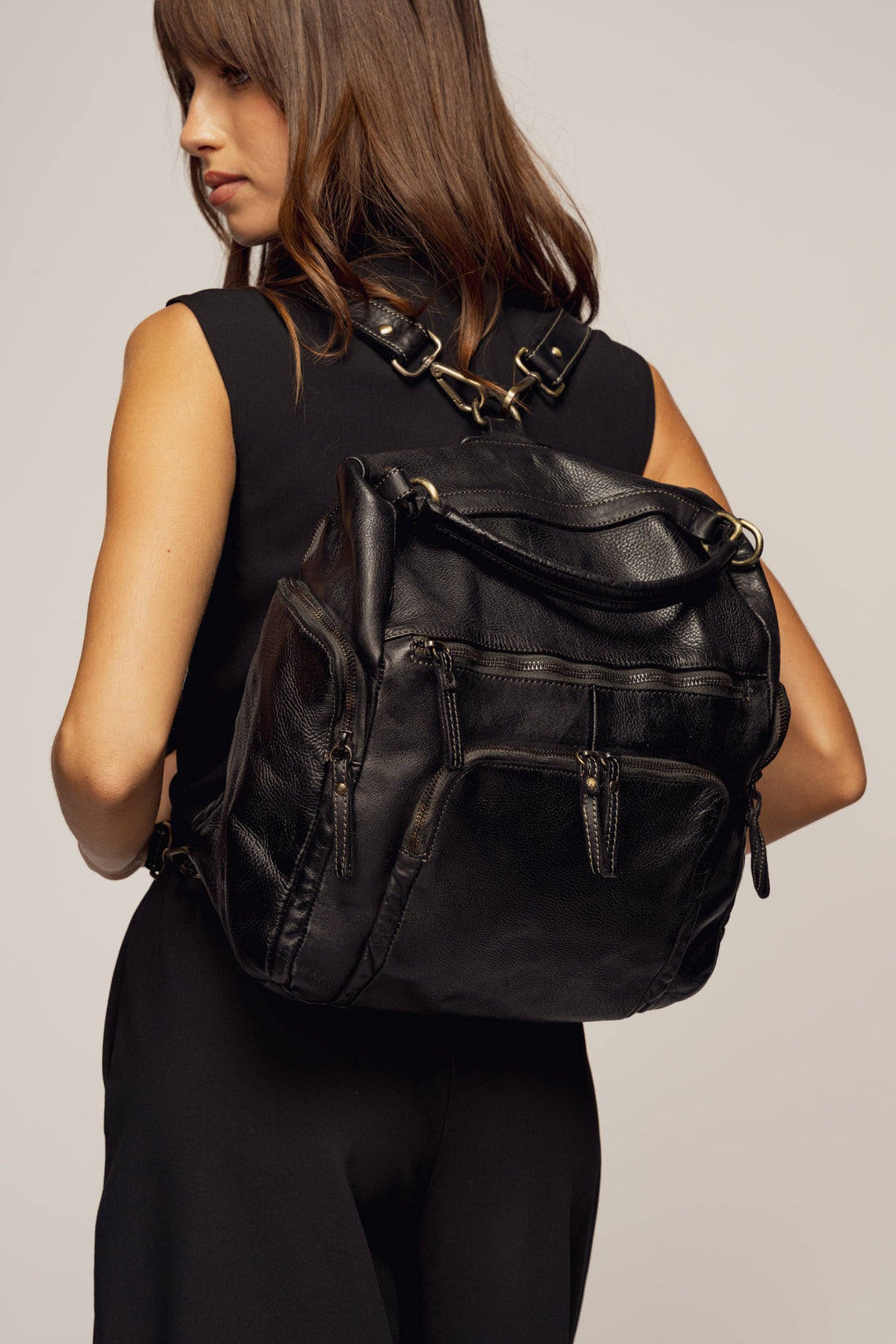 backpack leather bag Italian Full Grain for Men luster finish gives it a timeless Quest Backpack Purse - Black