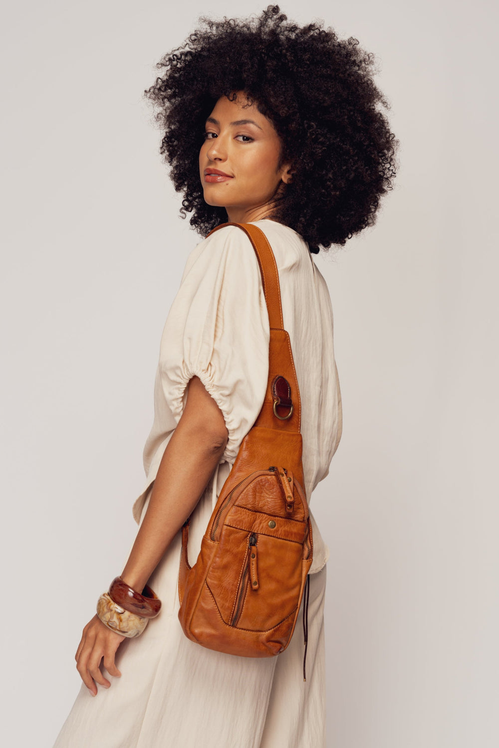 LUSHER ROAM SLING BAG COGNAC, LUSHER + BAYSIDE84 COGNAC, COGNAC LEATHER SLING BAG, SOFT SLOUCHY BOHO CROSSBODY SLING BAG, BUTTERY SOFT LEATHER SLING BAG, ITALIAN LEATHER SLING BAG