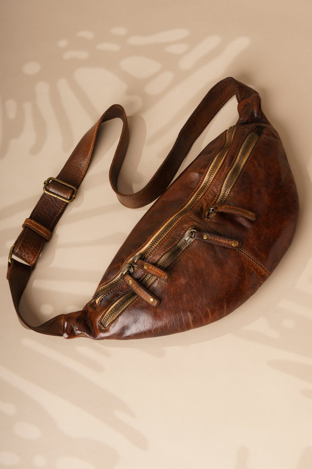 Small Urban Sling Bag - Cigar Brown | Lusher