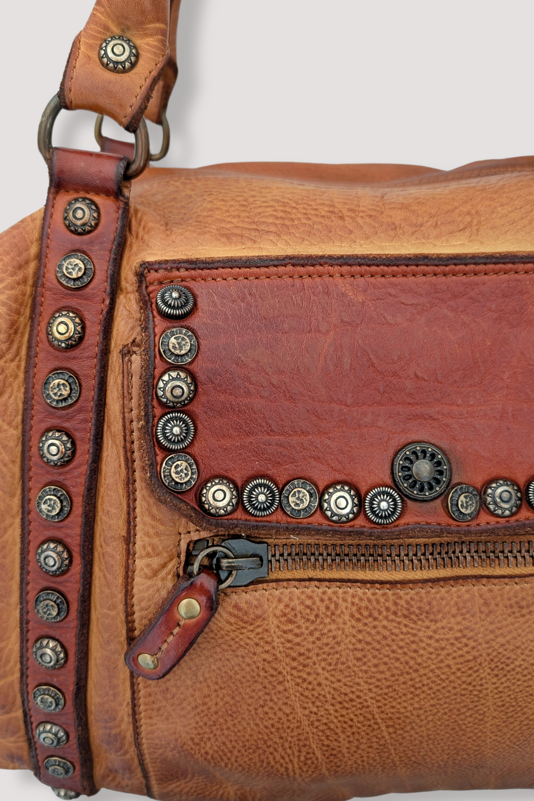 Bayside84 Motorcycle Studded Bag - Cognac