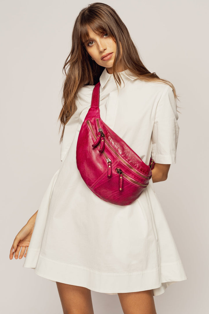 LUSHER SMALL URBAN SLING BAG FUCHSIA