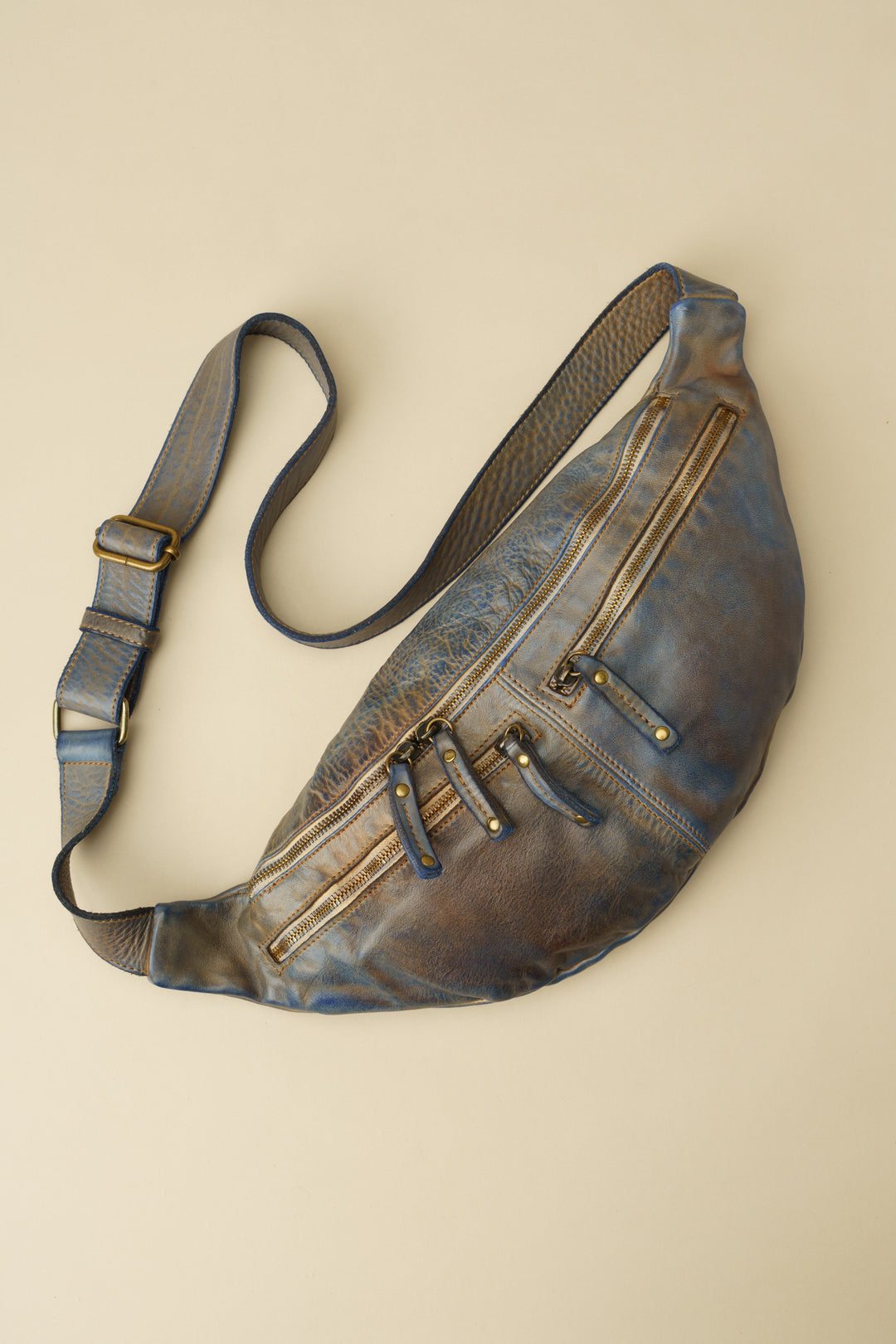 LUSHER SMALL URBAN SLING BAG VINTAGE DENIM 