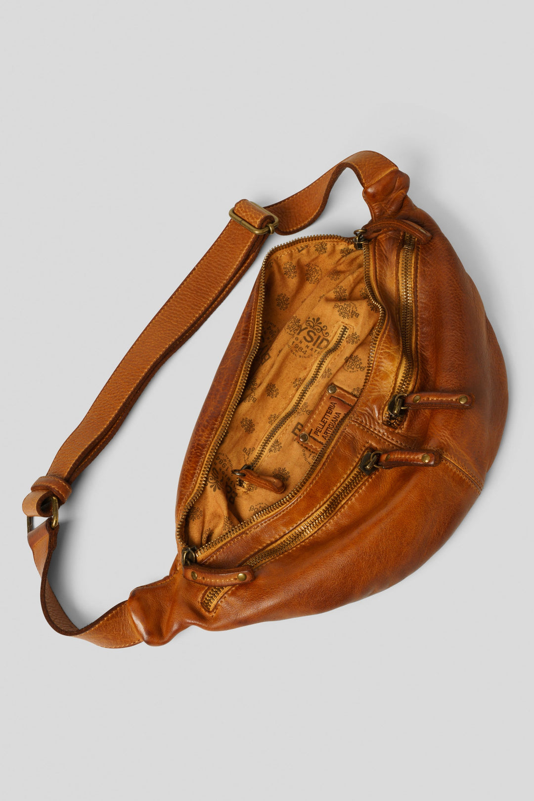 BAYSIDE84 Urban  Sling Bag - Cognac