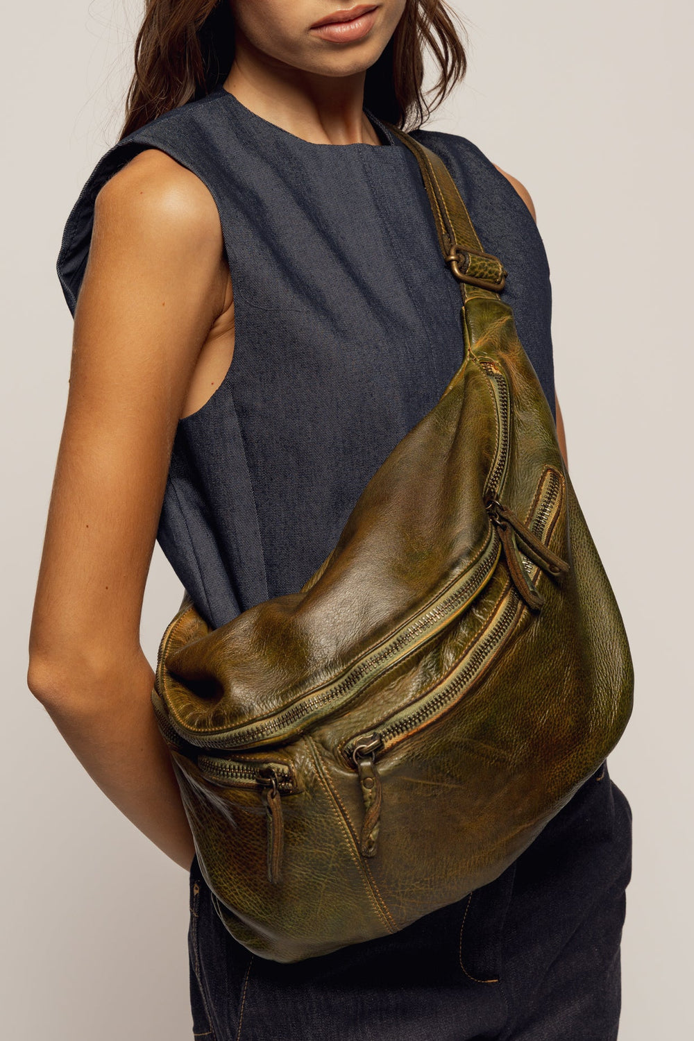 LUSHER XL URBAN SLING BAG GREEN , LUSHER BAYSIDE84 URBAN SLING BAG