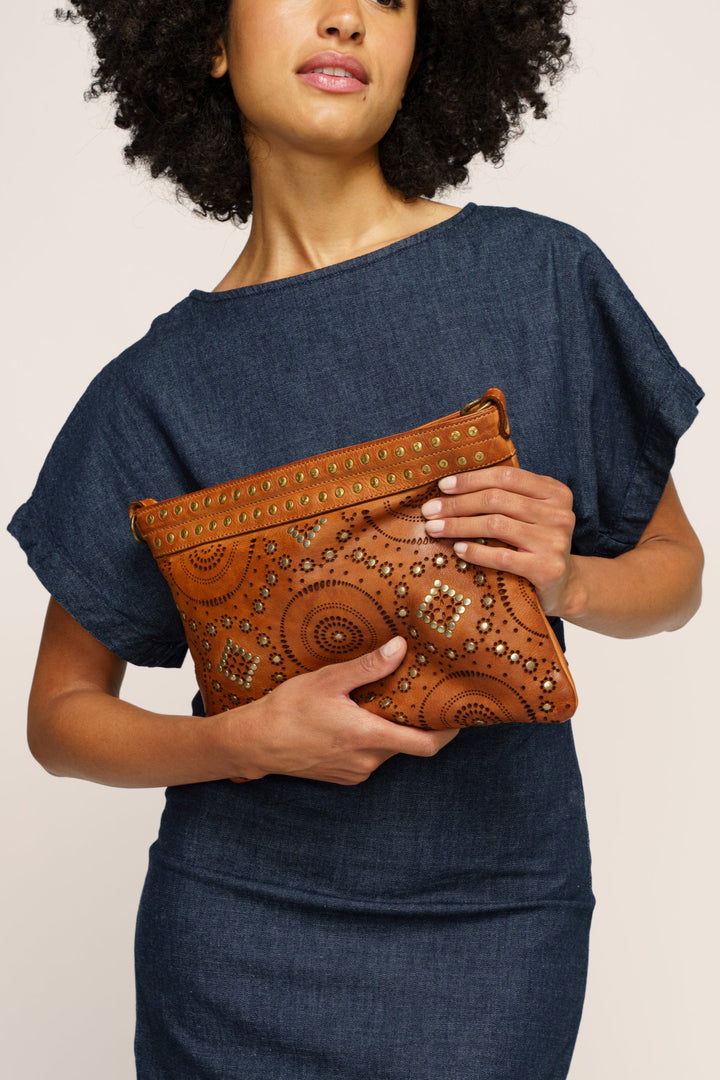 LUSHER WING POUCH COGNAC, BAYSIDE84 POUCH WITH STUDS AND LASER DETAILS, BAYSIDE84 WING POUCH, COGNAC LEATHER CROSSBODY POUCH