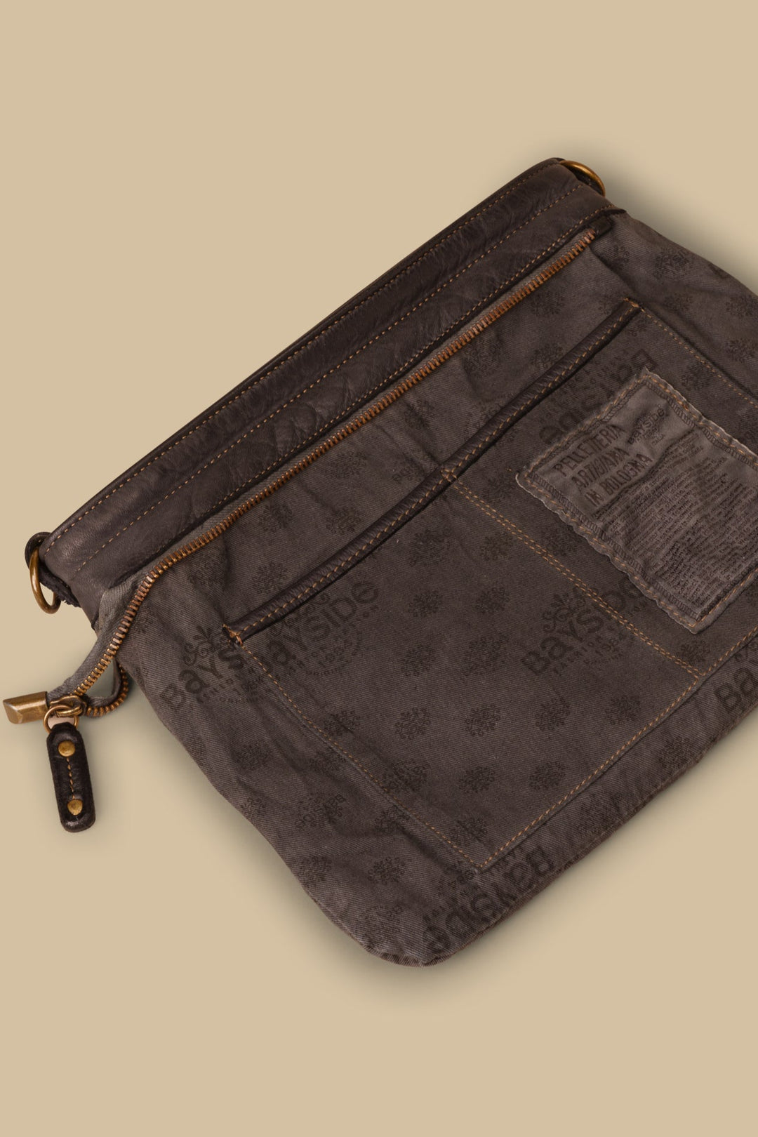 BAYSIDE84 WING CROSSBODY POUCH - BUTTERY BLACK